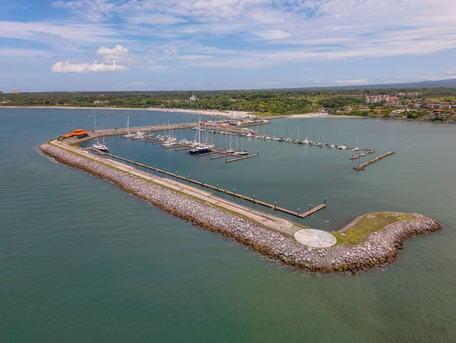 Apartamento en Venta en Vista Mar con Vistas al Golf y al Mar
