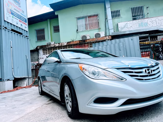 HYUNDAI SONATA 2012