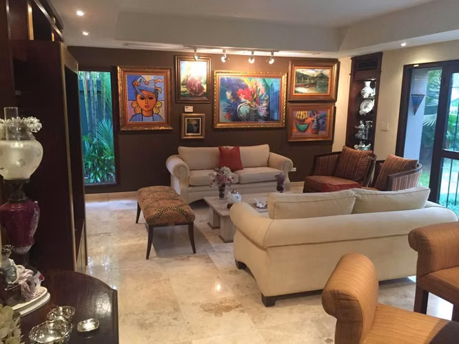 LGU-Venta de casa en Costa del Este, Begonias.