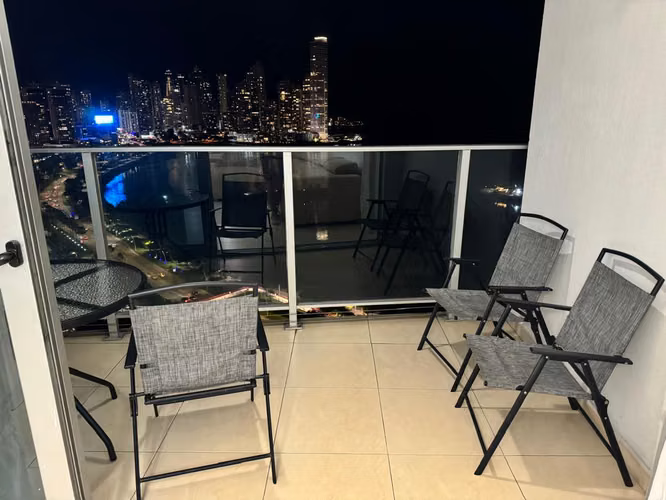 VENTA APARTAMENTO AVENIDA BALBOA 125M2 PH WHITE TC