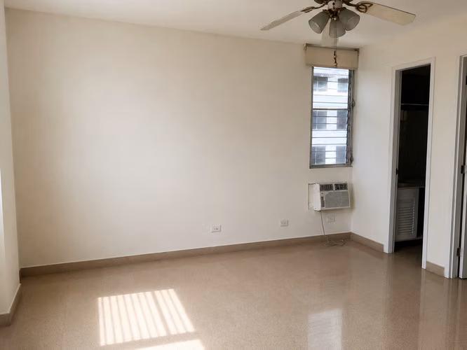 VENTA EN OBARRIO  amplio apto de 140 m2
