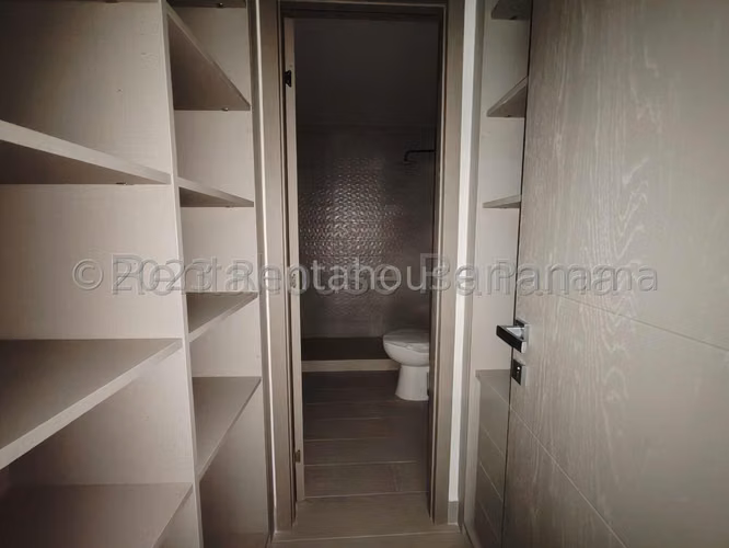 Alquiler de Apartamento en Obarrio 26*8553Mfk