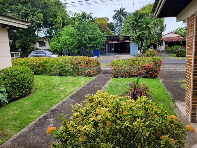 Venta de casa en Altos del Golf, San Francisco