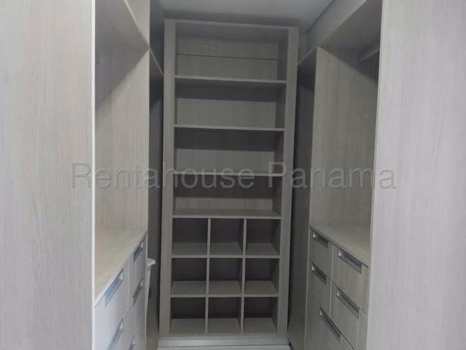 Apartamento en Venta en Costa del Este  Ph Parkside 27*39Mfk