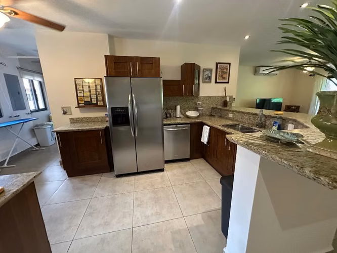 Apartamento en alquiler Embassy Club Clayton full amoblado - Imagen 2