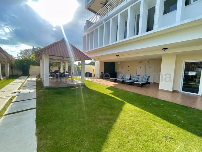 Se Vende Apartamento en Playa Blanca MDV26-6061