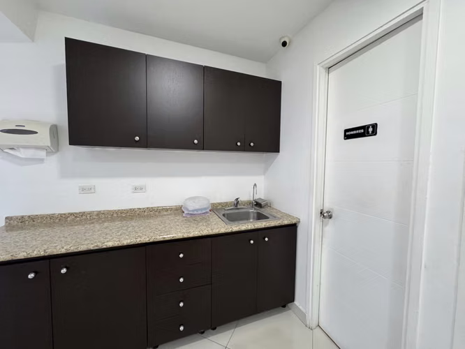 Venta de oficina amoblada en Obarrio