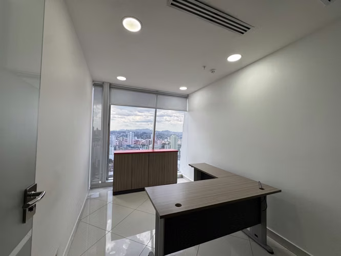 Venta de oficina amoblada en Obarrio