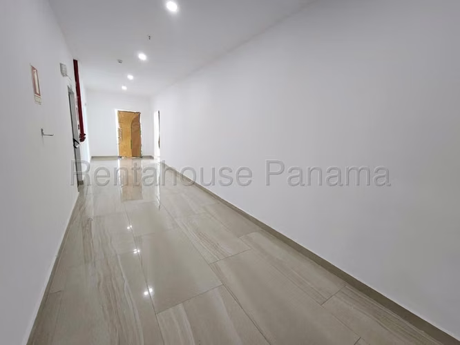 Oficina Comercial en Alquiler en Obarrio JG
