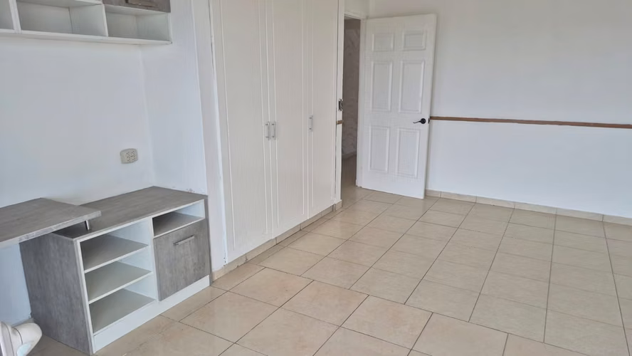 Se alquila casa en Villa zaita - Imagen 4