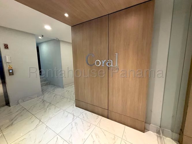 Se Vende Apartamento en Carrasquilla VLU26-8601