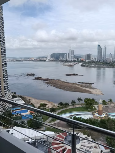  Vive en Pta Paitilla con estilo frente a la Bahía de Panamá 