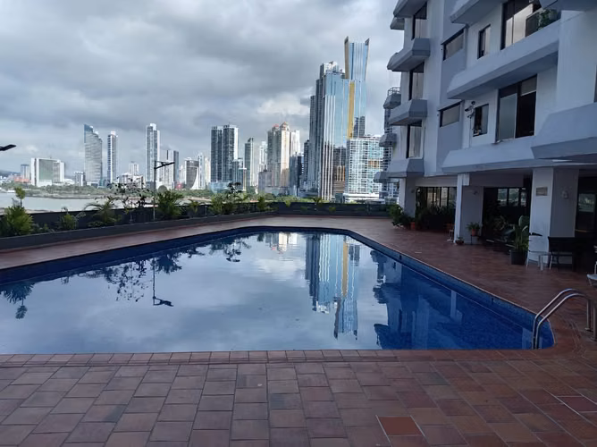  Vive en Pta Paitilla con estilo frente a la Bahía de Panamá 