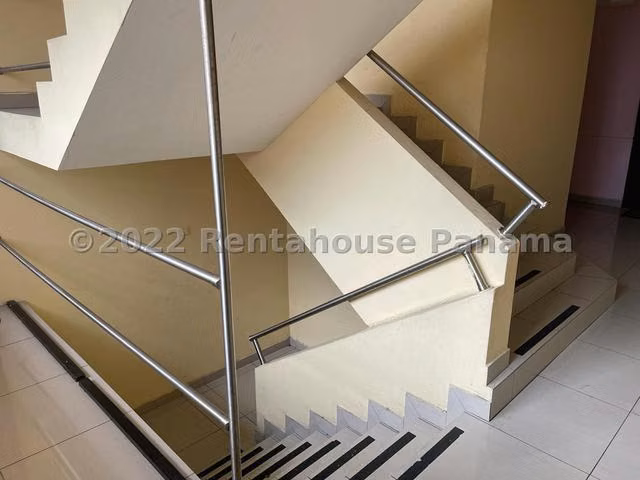 Vendo edificio en Vía España LF23-1637 Solo Cliente Directo