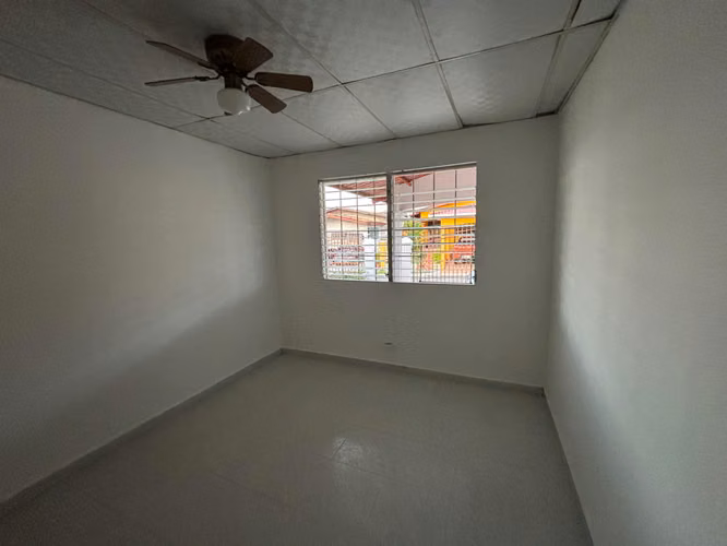 ALQUILER DE CASA EN BRISAS DEL GOLF