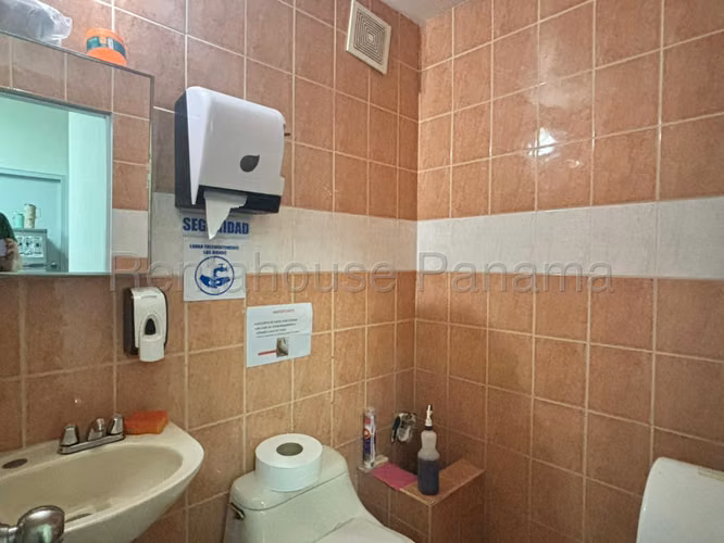 Venta de Consultorio en Obarrio Torre Cosmos NS