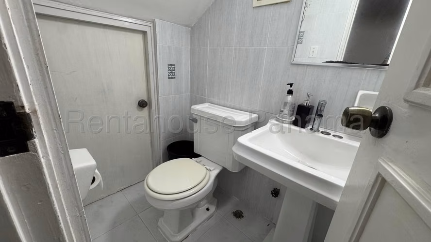 Alquiler de Casa en El Bosque Residencia el Doral KC