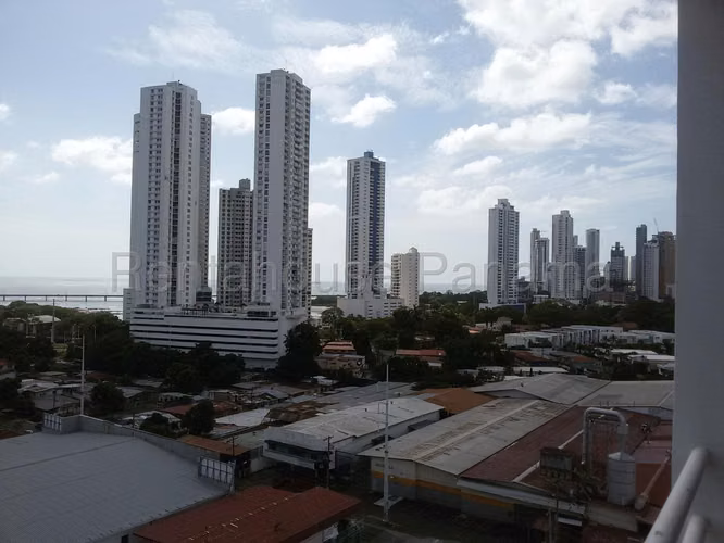 Apartamento en Venta en Parque Lefevre MPM 26-8567