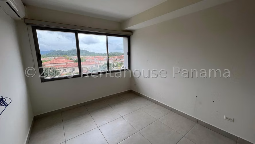 Alquilo Apartamento en Panama Pacifico woodlands midrise OF 26-7609