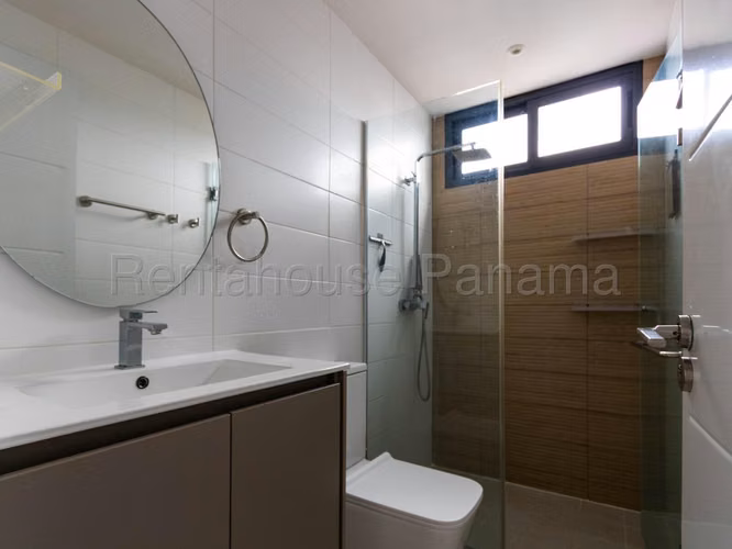 Alquilo Apartamento en El Cangrejo sky swiss OF 26-8613