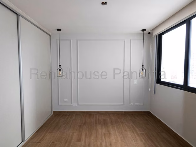 Alquilo Apartamento en El Cangrejo sky swiss OF 26-8613