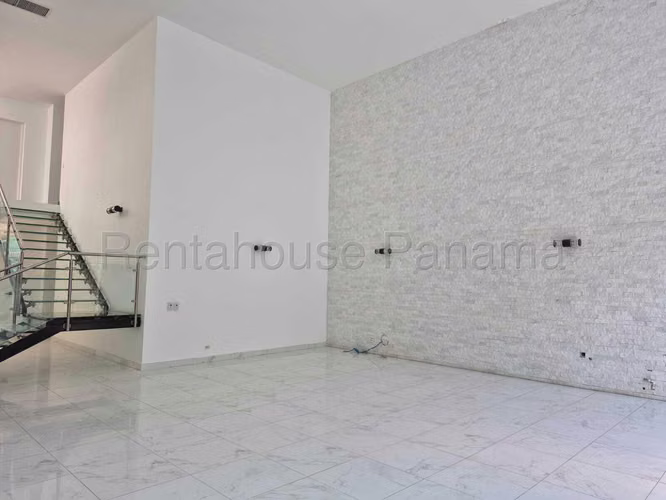 Vendo Casa en Costa Sur Costa Esmeralda OF 25-5919