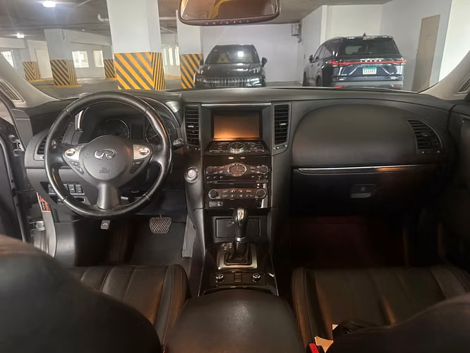 VENTA DE CAMIONETA INFINITI QX70