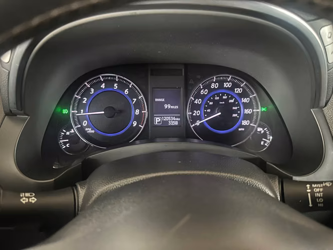 VENTA DE CAMIONETA INFINITI QX70