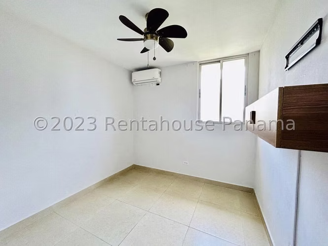 Apartamento en Venta en Torres de Toscana Condado del Rey 24YCG9815