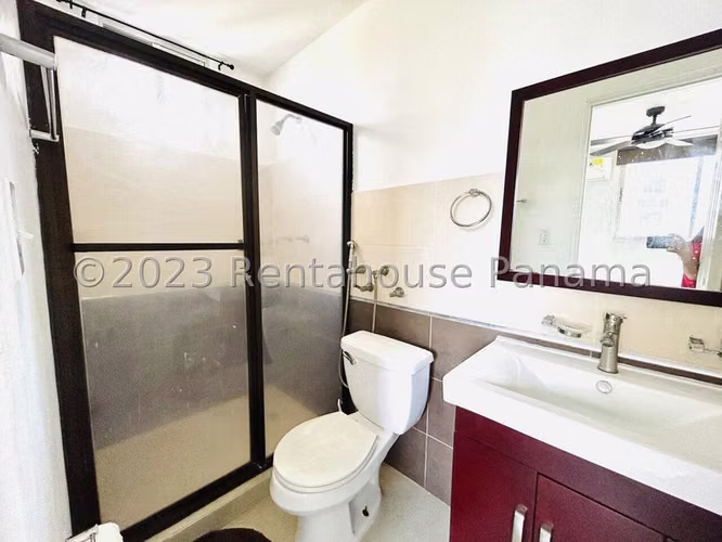 Apartamento en Venta en Torres de Toscana Condado del Rey 24YCG9815