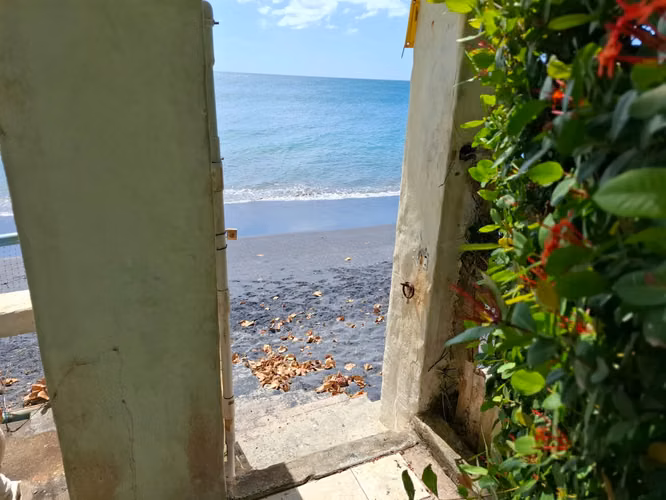 El Palmar, San Carlos - Casa frente a la Playa en Venta