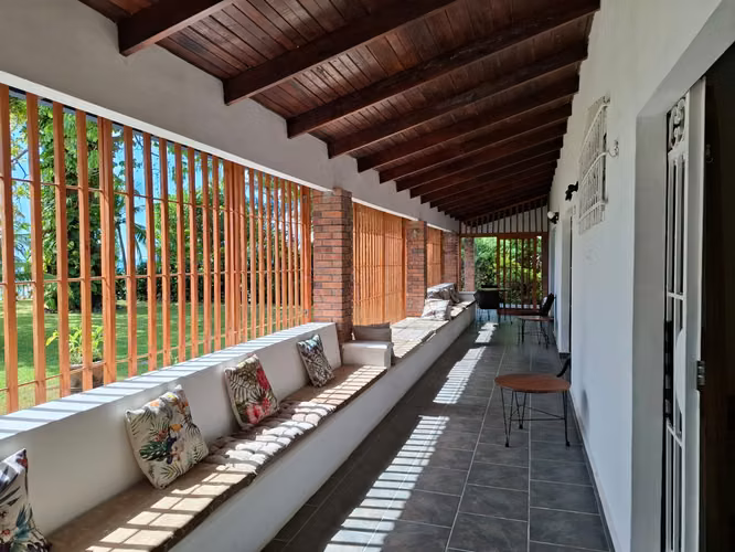 El Palmar, San Carlos - Casa frente a la Playa en Venta