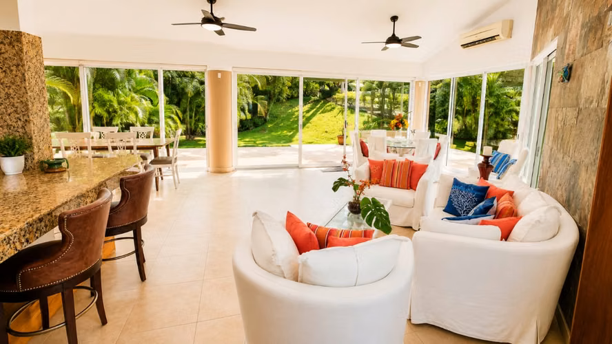 Casa de Lujo en esquina | Punta Barco Village, San Carlos