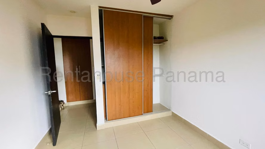 Alquiler de Exclusivo Apartamento en Albrook 26*8433Mfk