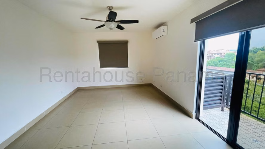Alquiler de Exclusivo Apartamento en Albrook 26*8433Mfk