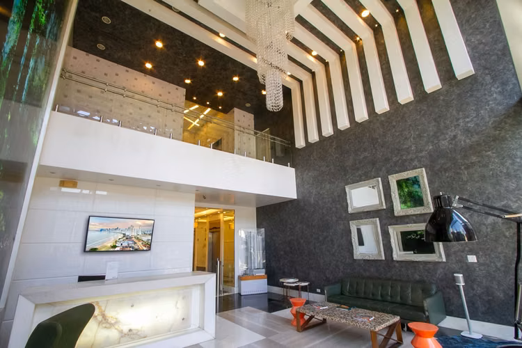 HABITATS PLAZA offices in the heart of the OV Banking Area