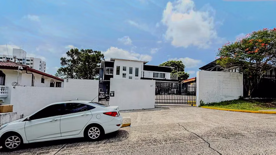 Venta de Edificio Comercial en Urbanización Los Ángeles