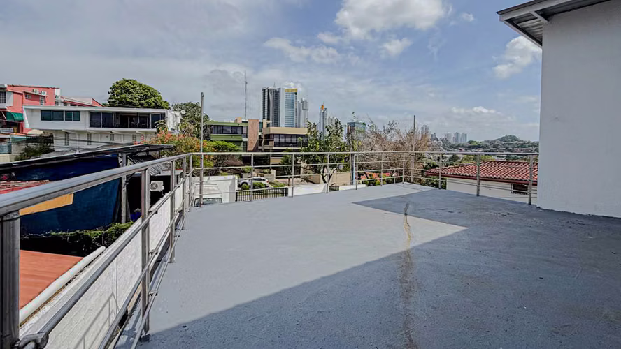 Venta de Edificio Comercial en Urbanización Los Ángeles