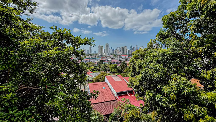 Venta de Edificio Comercial en Urbanización Los Ángeles