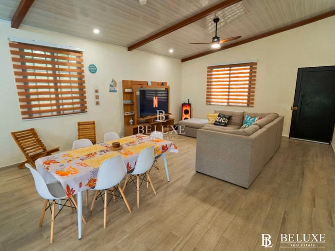 VENTA DE CASA EN PUNTA BARCO SAN CARLOS (6)