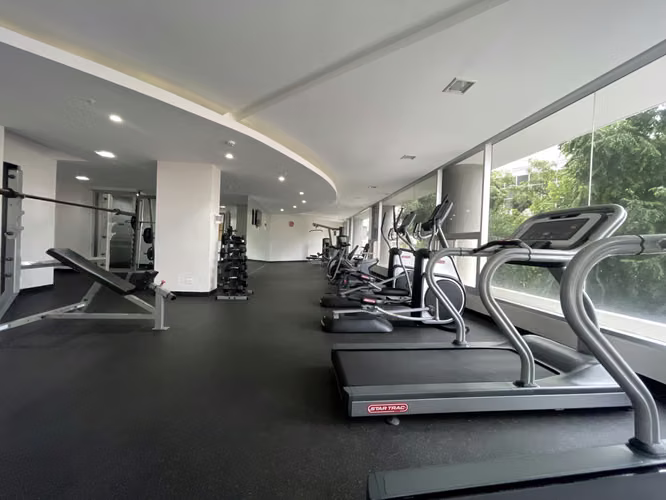 VENTA | Luxor 200, El Cangrejo | 84m² | 2 Rec, 2 Baños, Balcón | Amoblado | 1 Parking | $180,000