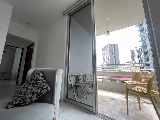 VENTA | Luxor 200, El Cangrejo | 84m² | 2 Rec, 2 Baños, Balcón | Amoblado | 1 Parking | $180,000