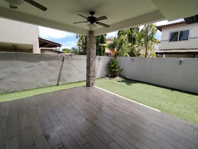 VENDO CASA EN PANAMA PACIFICO