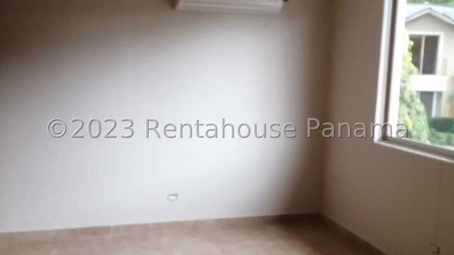 Venta de Hermosa y Acogedora Casa en Clayton 23*11126Mfk
