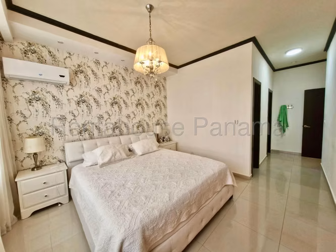 ALQUILER DE APARTAMENTO EN QUADRAT SAN FRANCISCO HQ