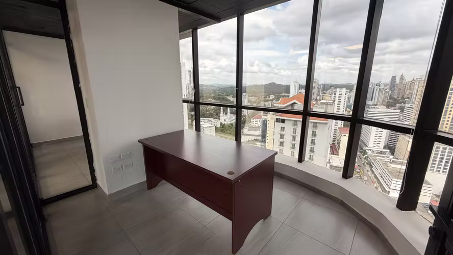 Oficina Corporativa Amoblada en Plaza Banco General – Calle 50