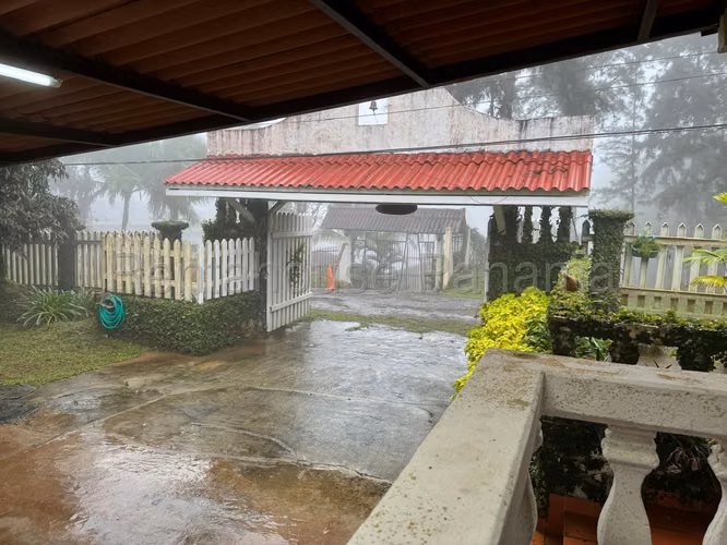 Se Vende Casa en Cerro Azul YDU
