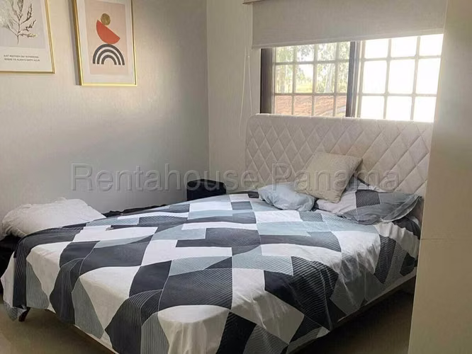 Alquilo Casa Amoblada en Costa Verde. ABS