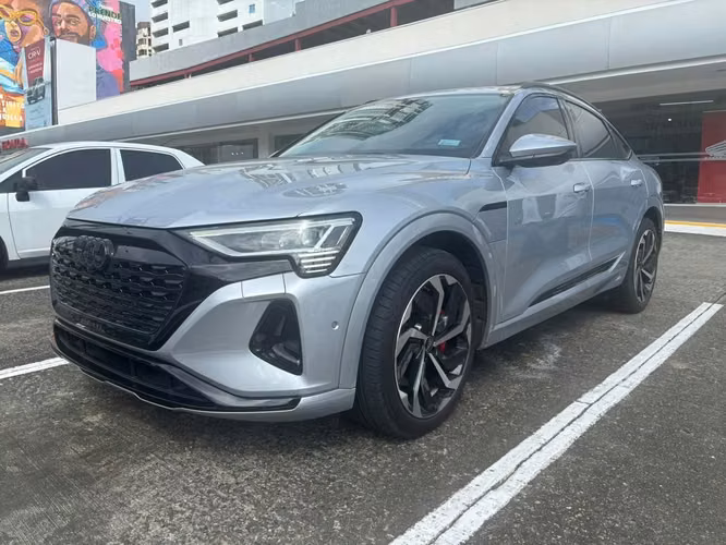 Audi Q8 E-Tron 2025 COMO NUEVO
