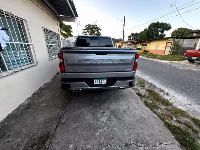 Chevrolet Silverado 2025 IMPECABLE